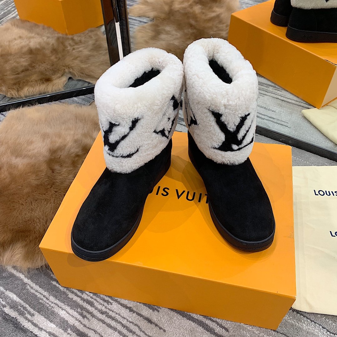LU UGG Boots Warm White