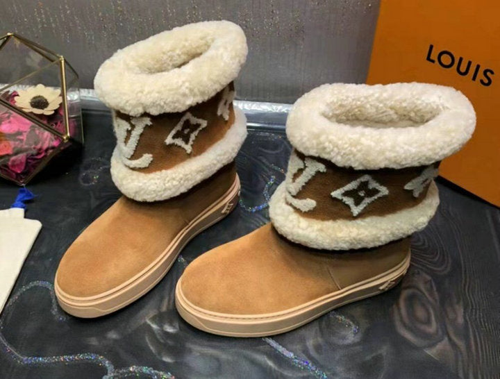 LU UGG  Boots
