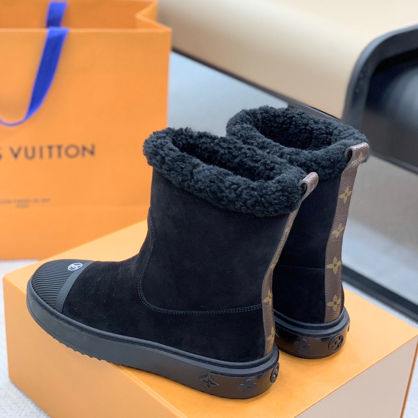 LU UGG Boots Warm Mono