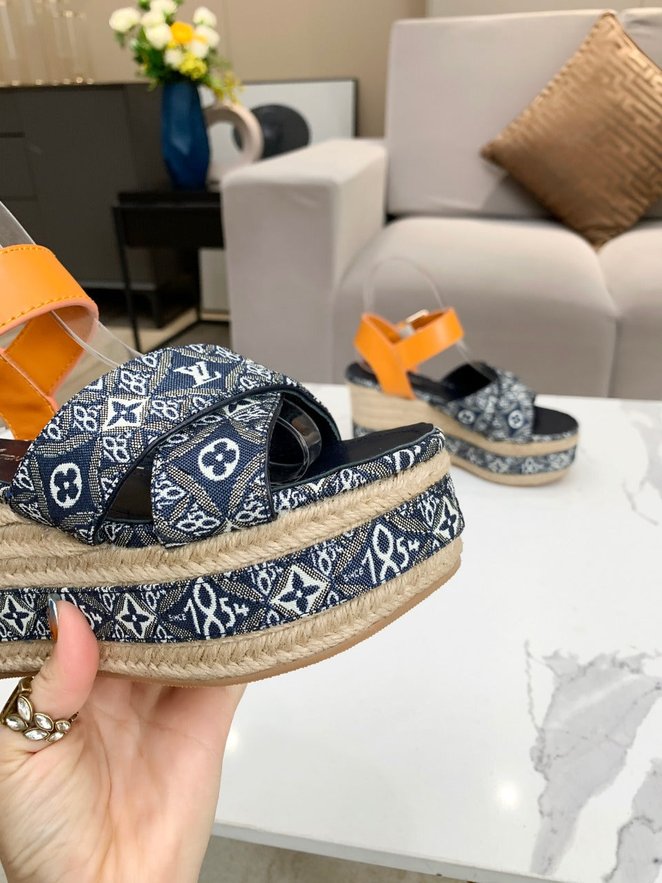 LU Wedge Sandals 2 Color's