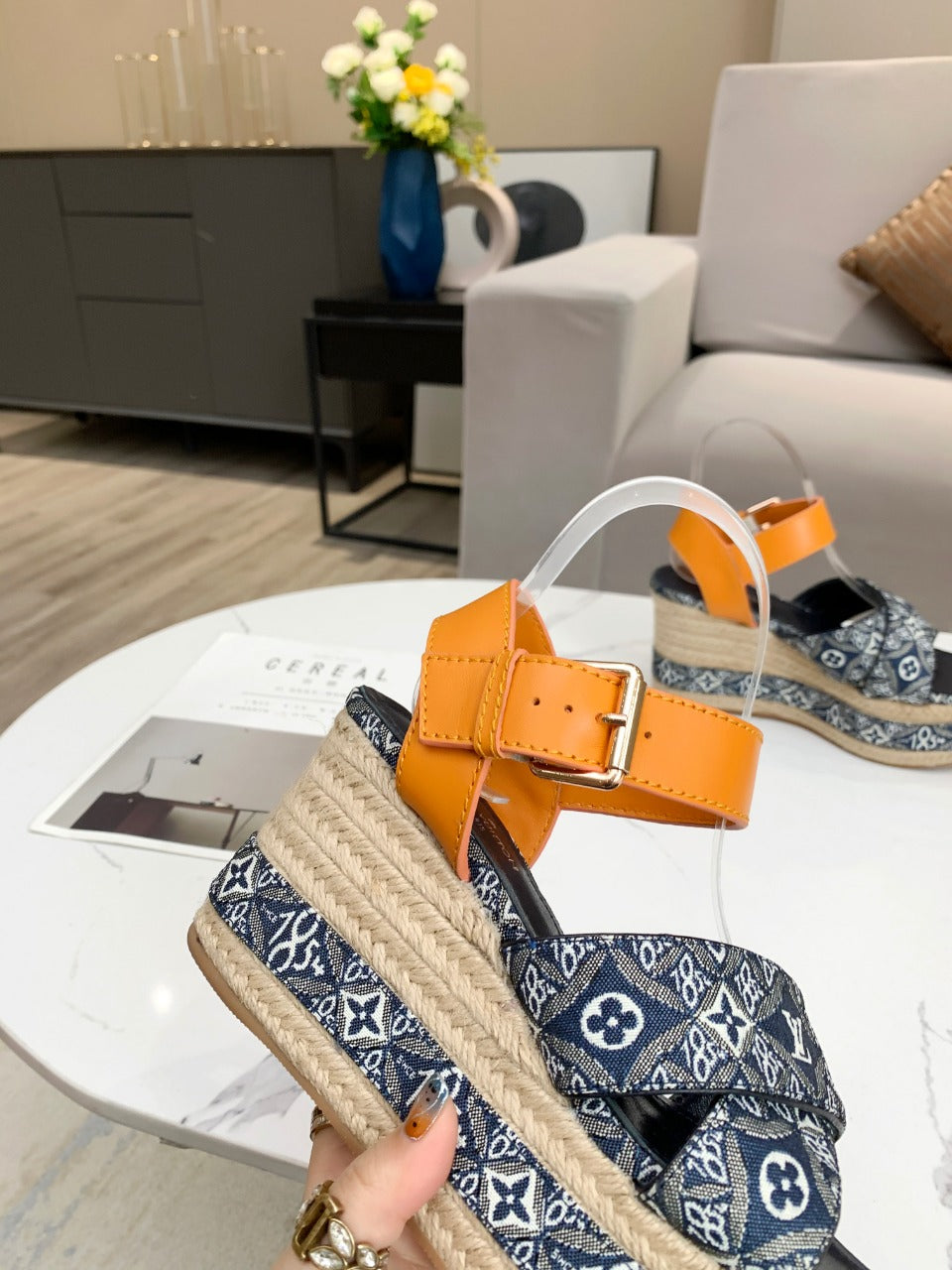 LU Wedge Sandals 2 Color's