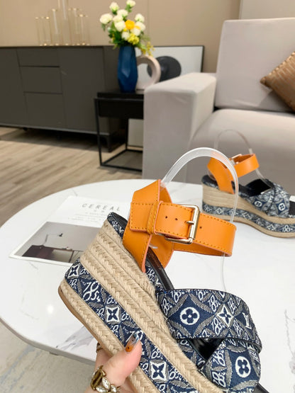 LU Wedge Sandals 2 Color's