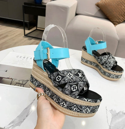 LU Wedge Sandals 2 Color's