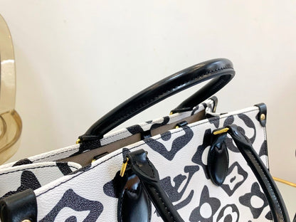 LU URS Tote Bag White 35 cm