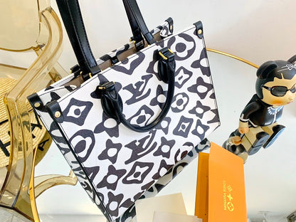 LU URS Tote Bag White 35 cm