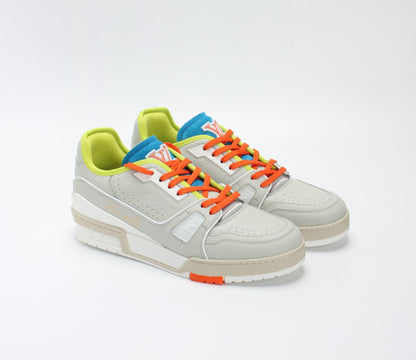 LU Sneakers  Run Away