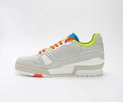LU Sneakers  Run Away
