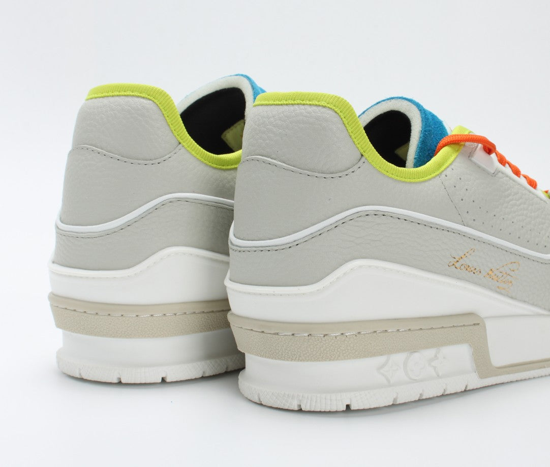 LU Sneakers  Run Away