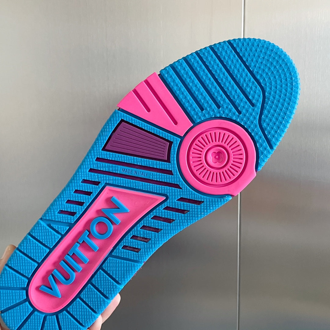 LU Sneakers Monogram Stones