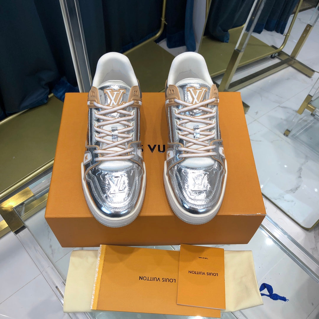 LU  Sneakers Silver