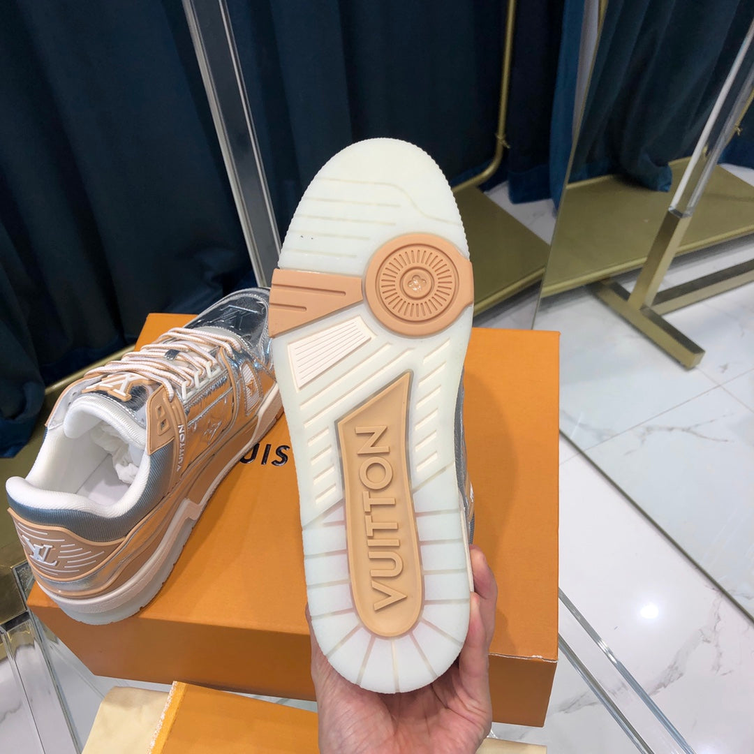 LU  Sneakers Silver