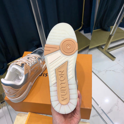 LU  Sneakers Silver
