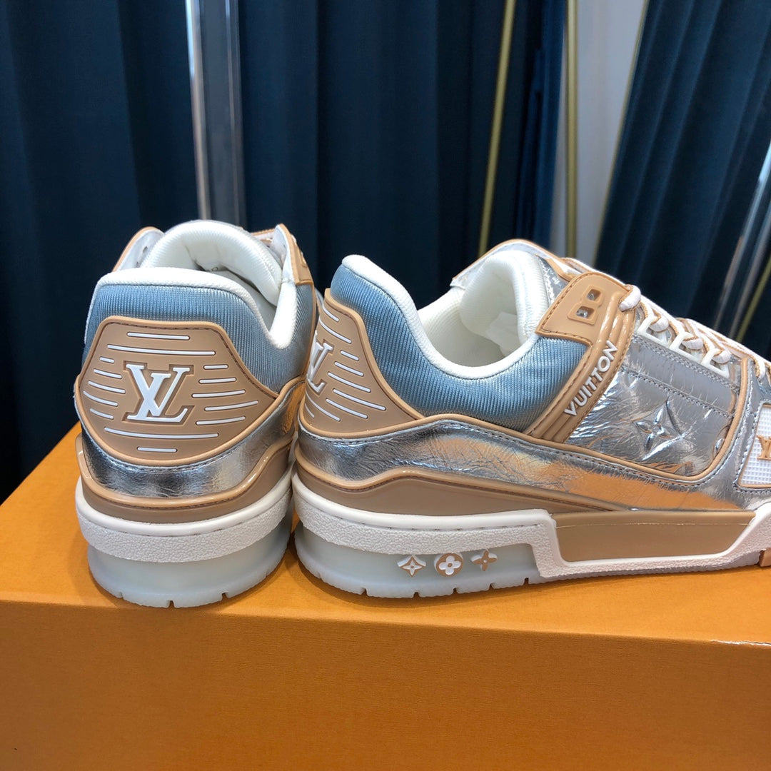 LU  Sneakers Silver