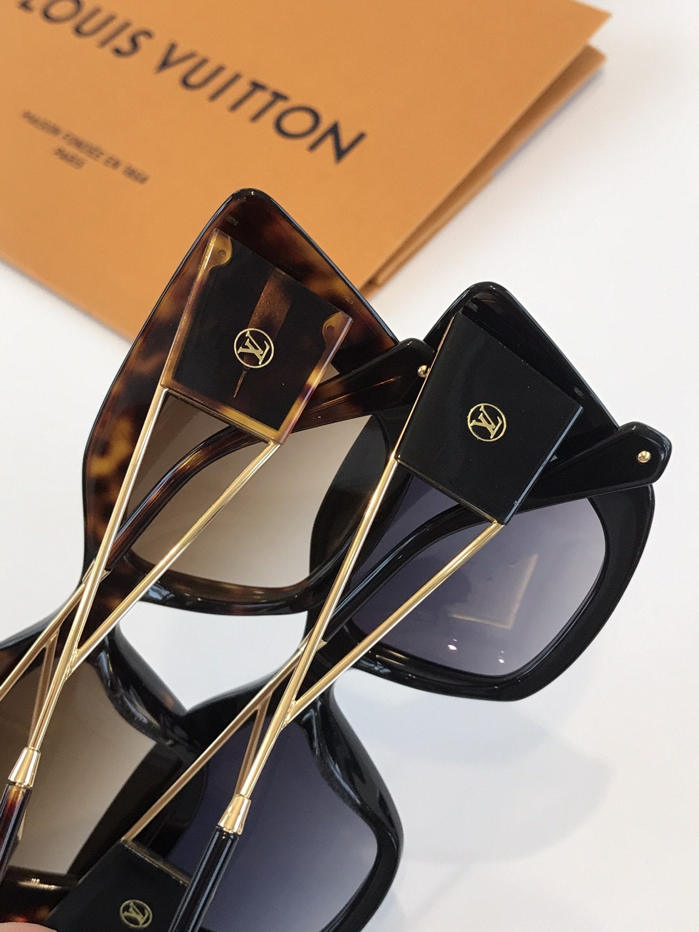 LU Sunglasses