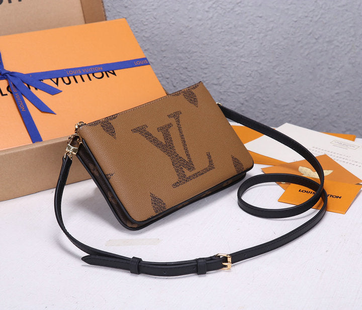 LU Bag Double Zip 20 cm