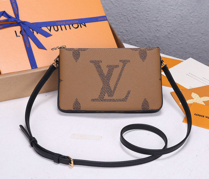 LU Bag Double Zip 20 cm
