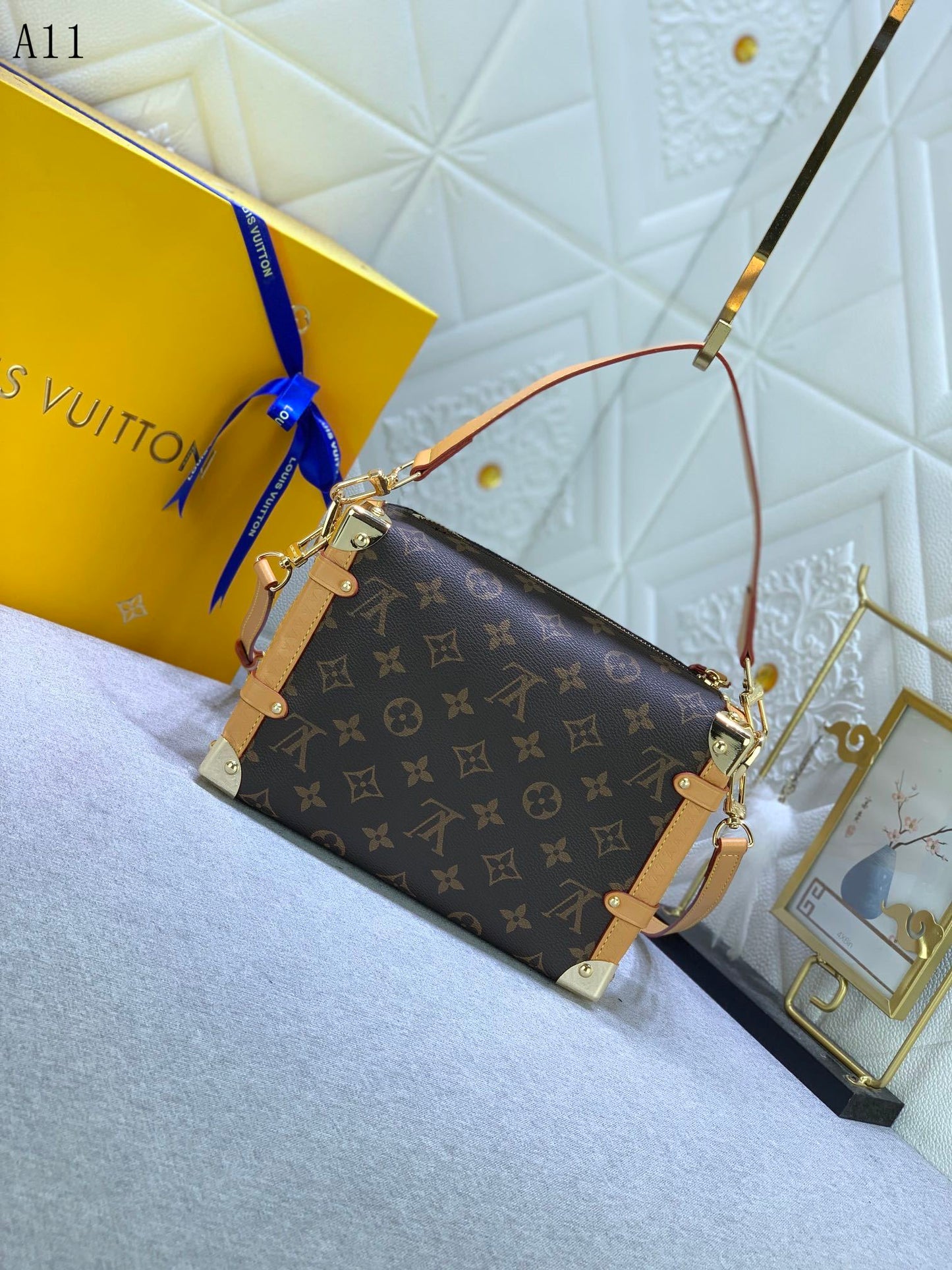 LU Bag Trunk Side 21 Cm