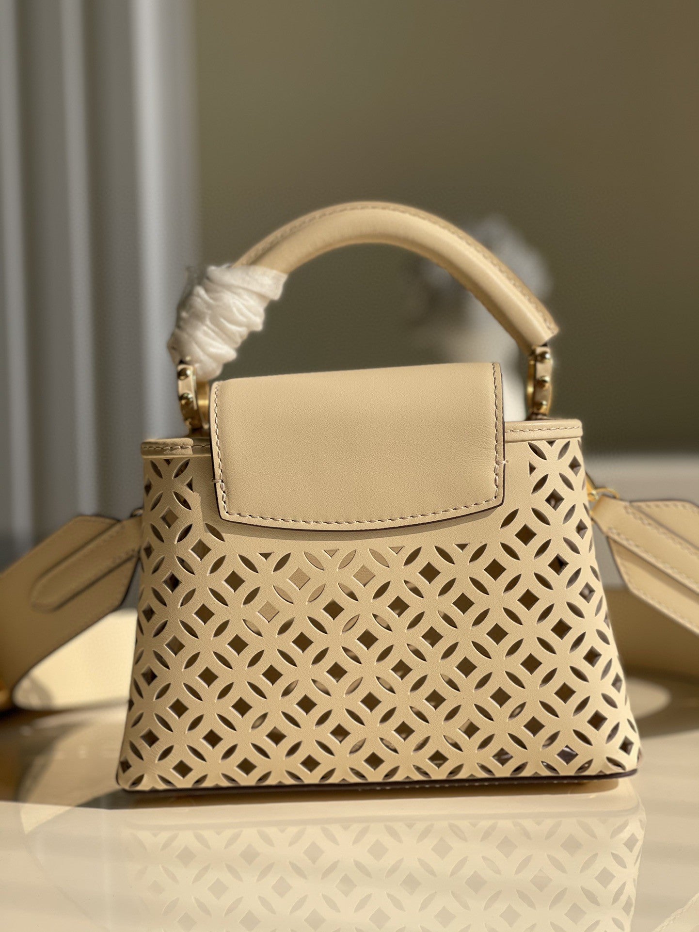 LU  Bag  2 Size 's  Handbag 2 Color 's