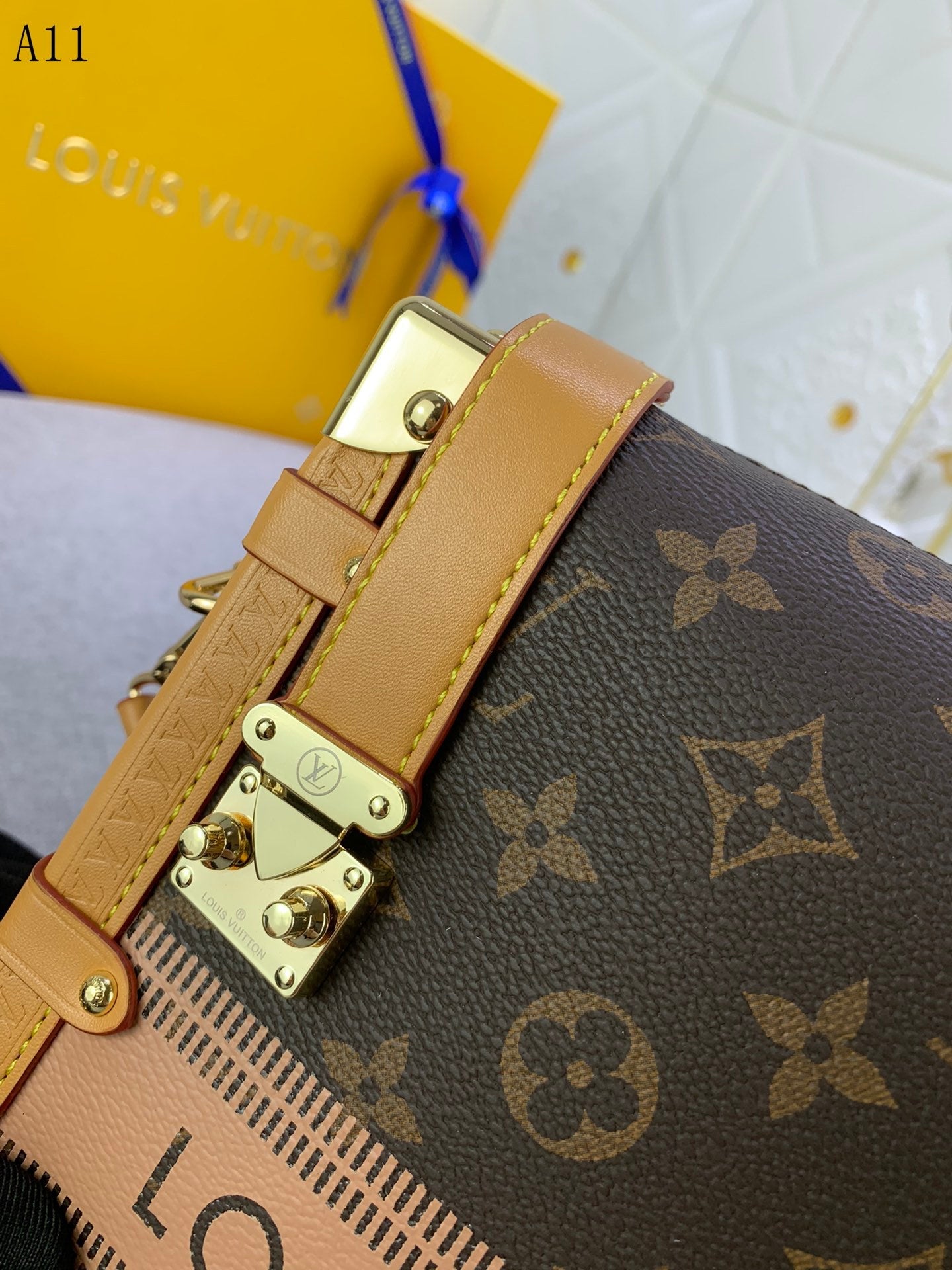 LU Bag Trunk Side 21 Cm