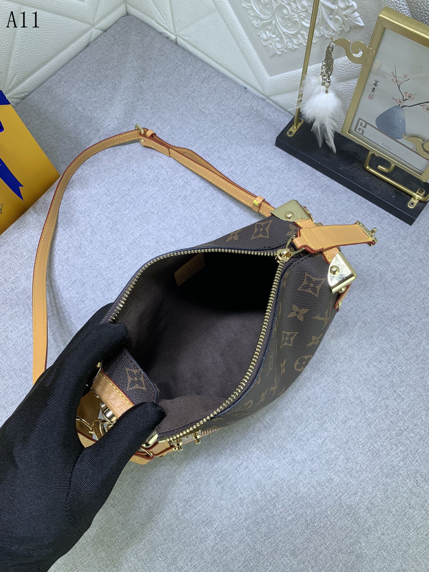 LU Bag Trunk Side 21 Cm