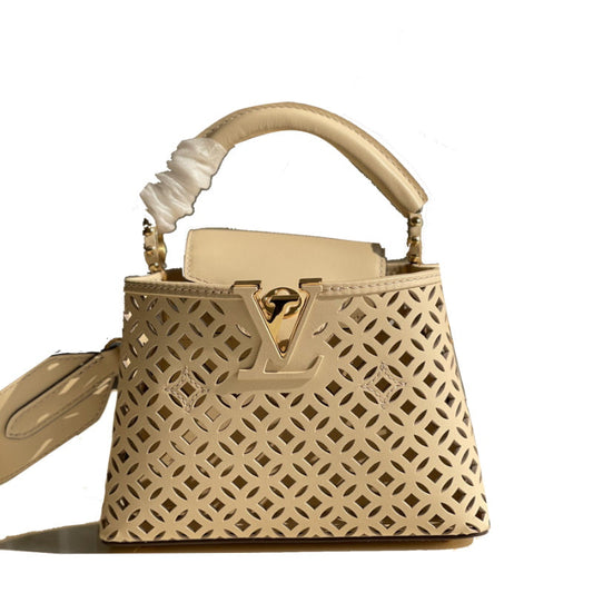 LU  Bag  2 Size 's  Handbag 2 Color 's