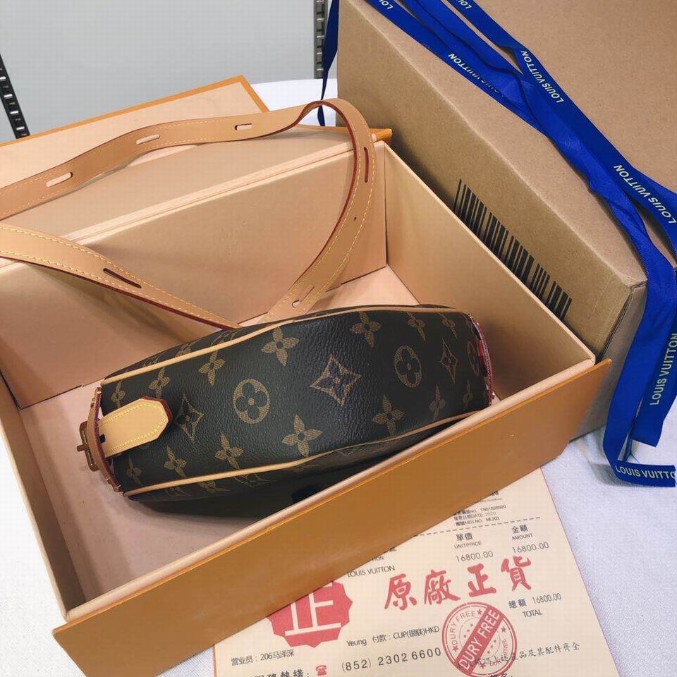 LU Bag Brown Heart
