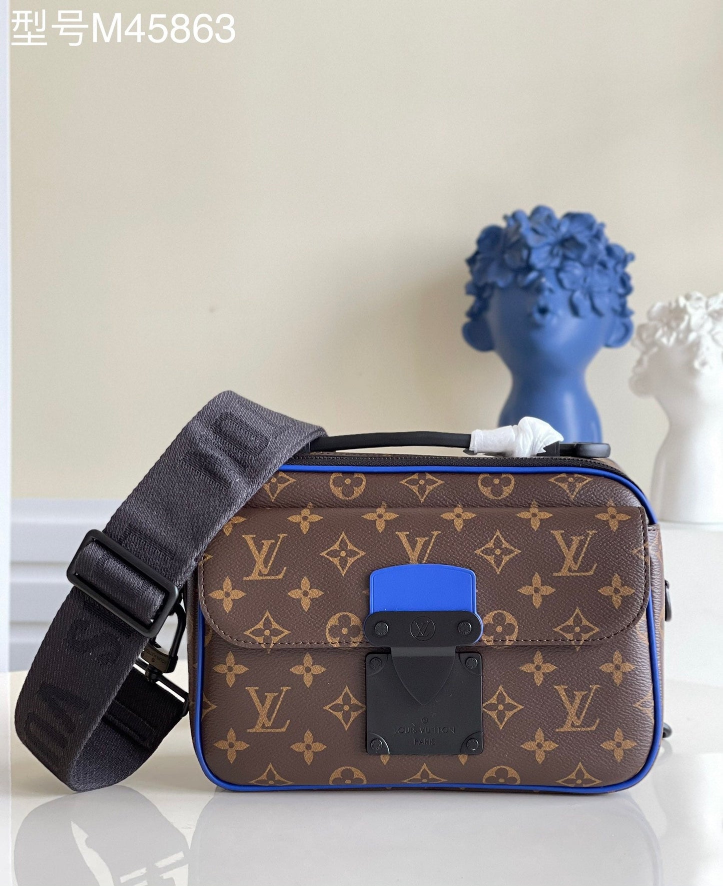 LU Messenger   Bag Lock 22 CM