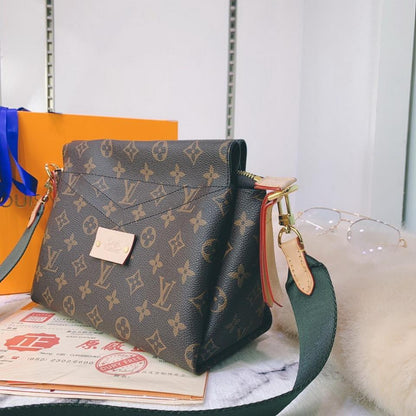 LU Bag Brown
