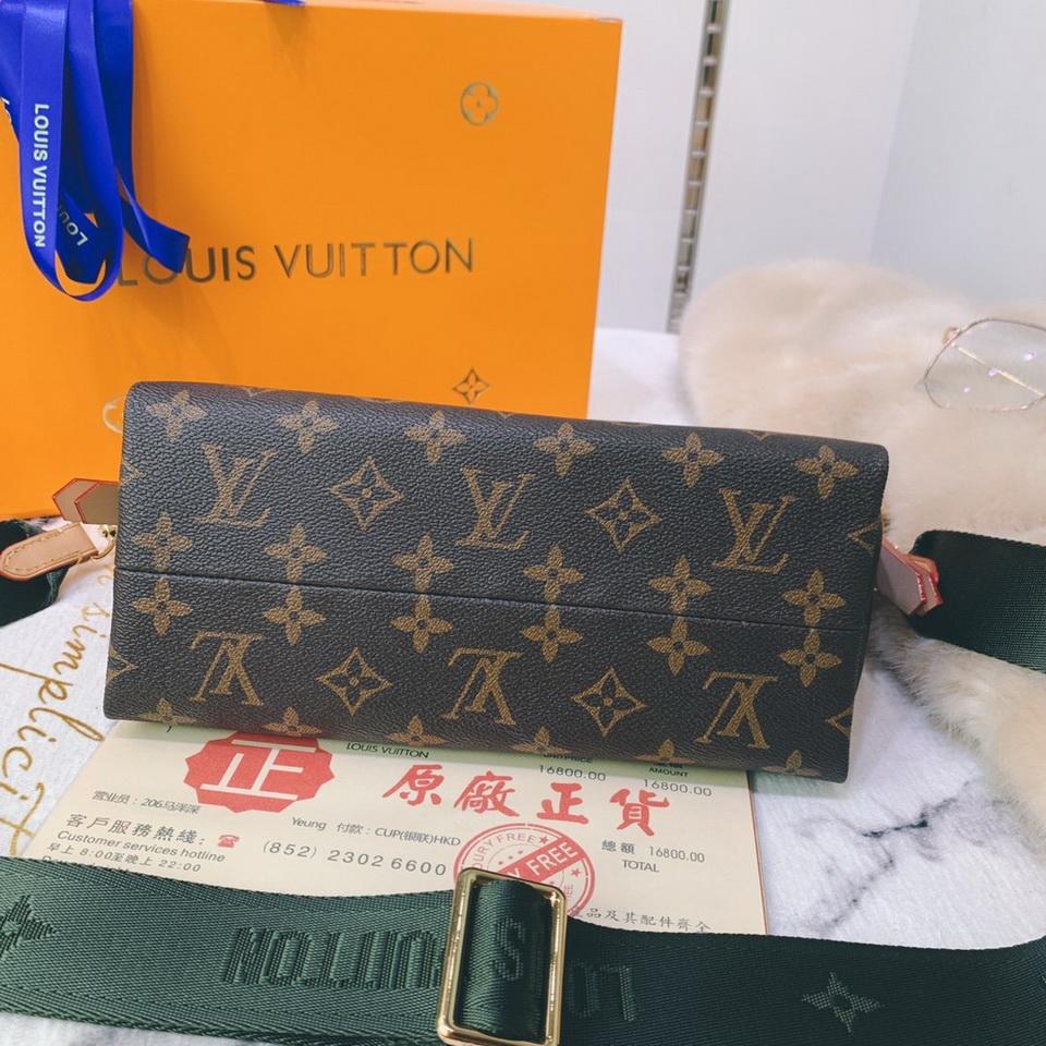 LU Bag Brown