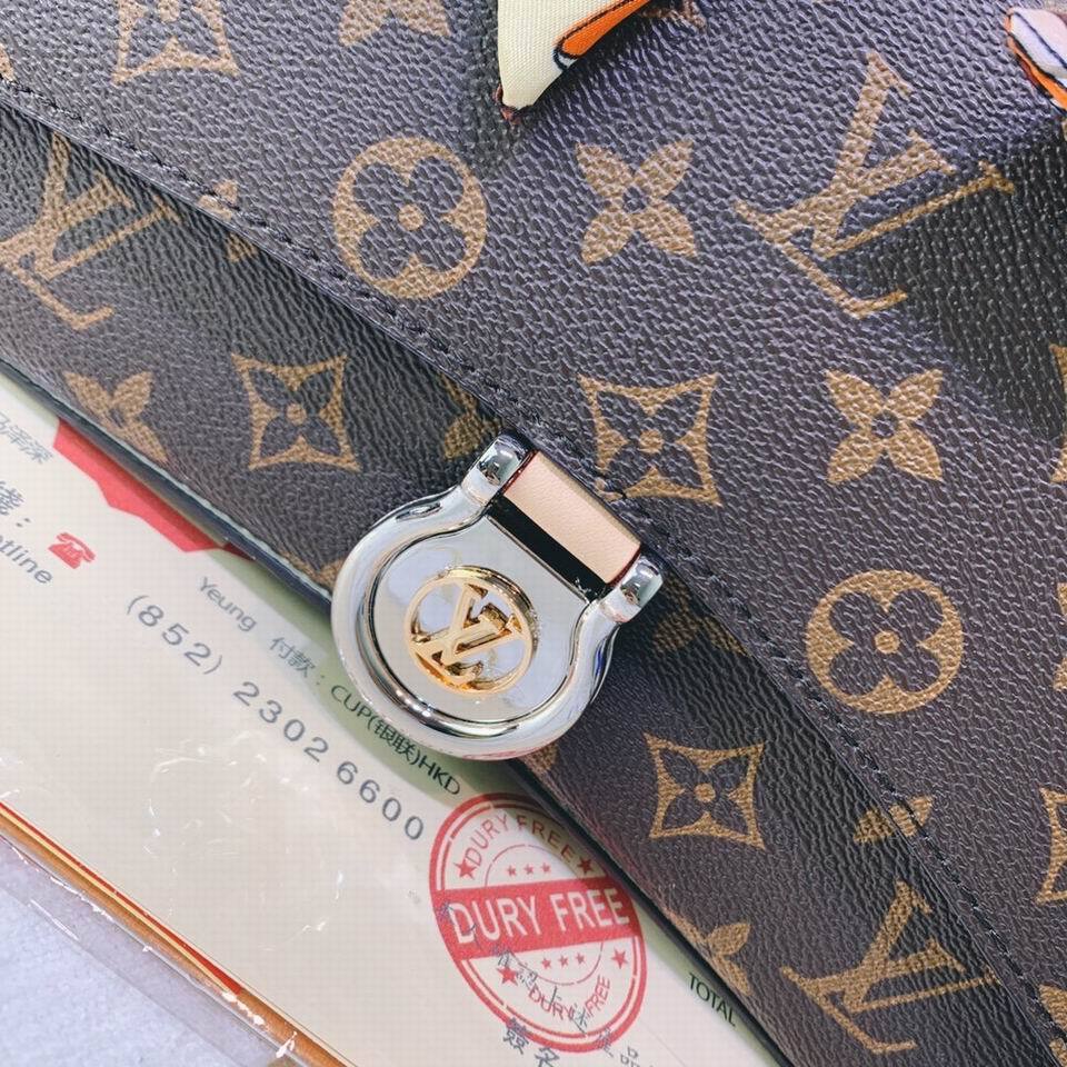 LU Bag Brown