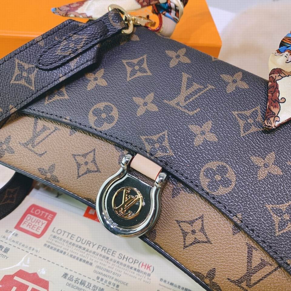 LU Bag Brown