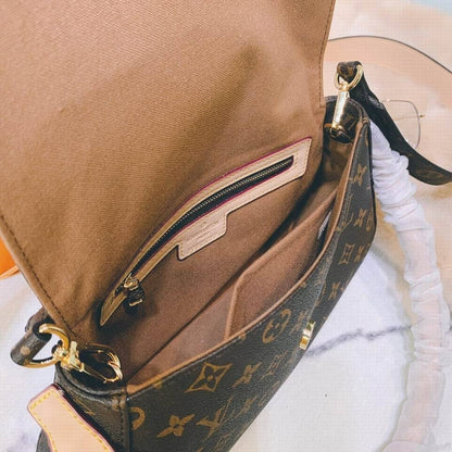LU Bag Brown