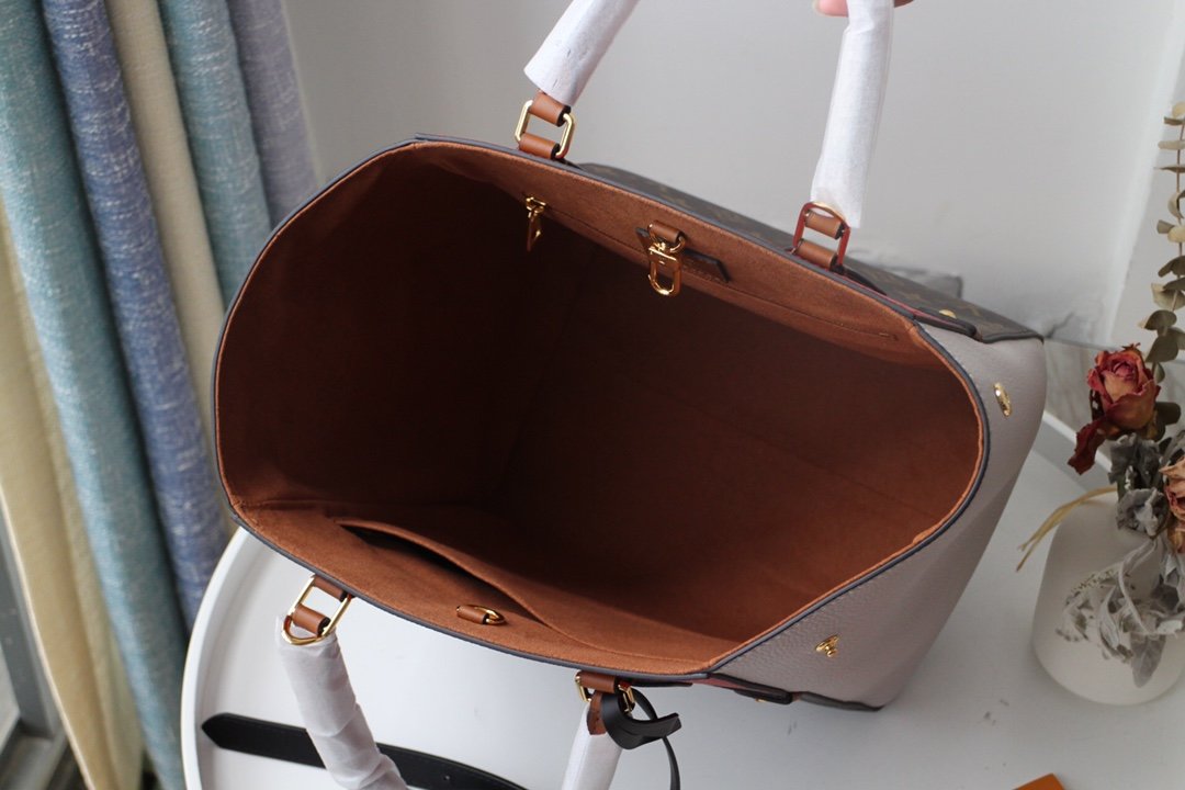 LU Bag Red