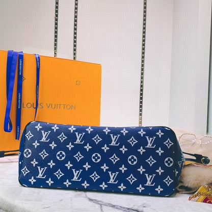 LU Bag Never Blue