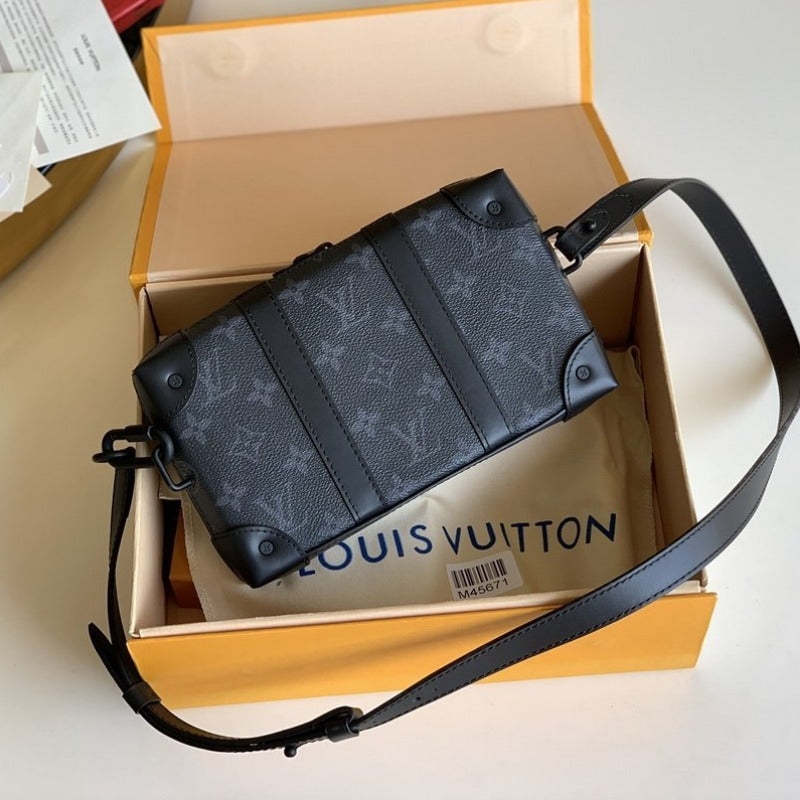 LU Bag  Black 22 cm trunk