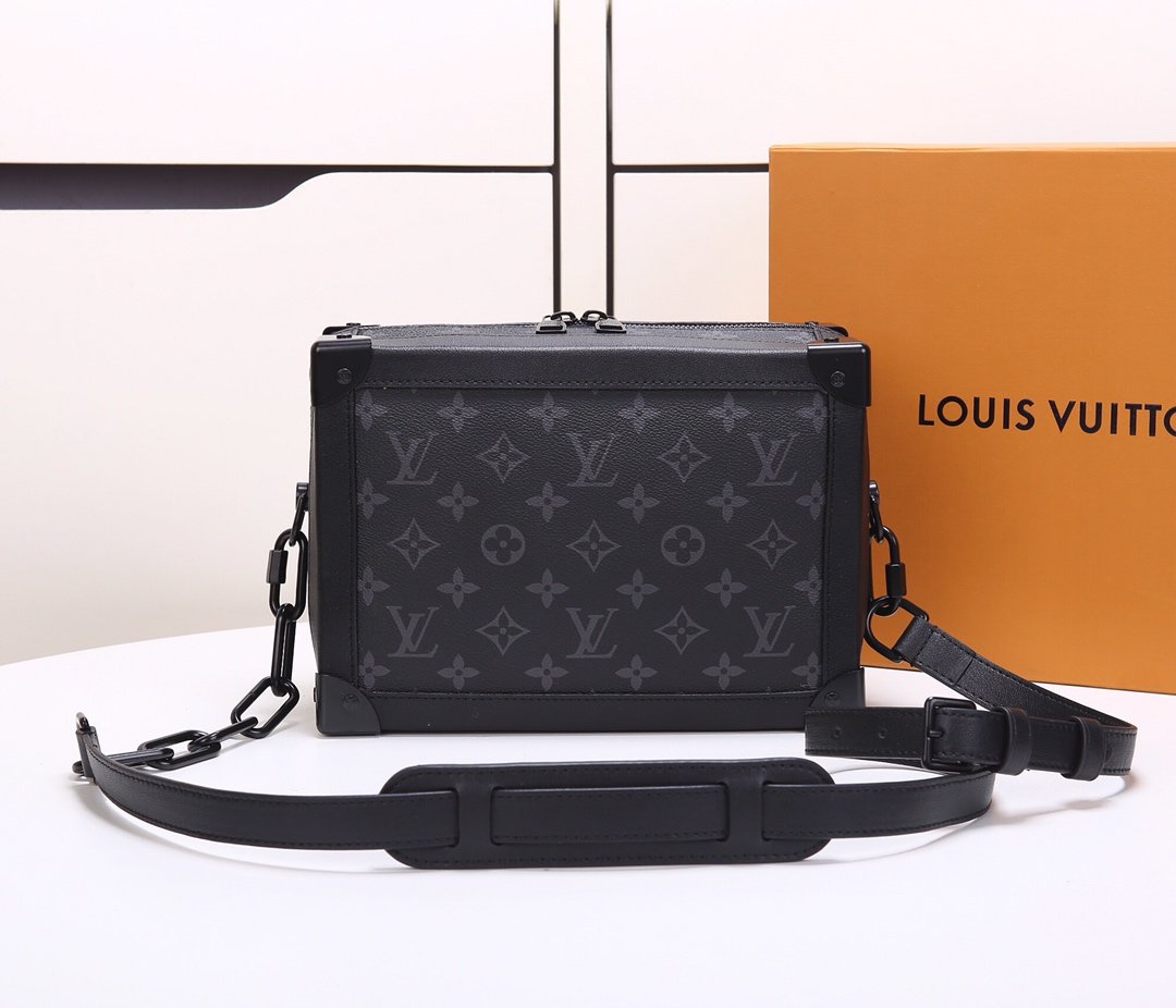 LU Bag trunk