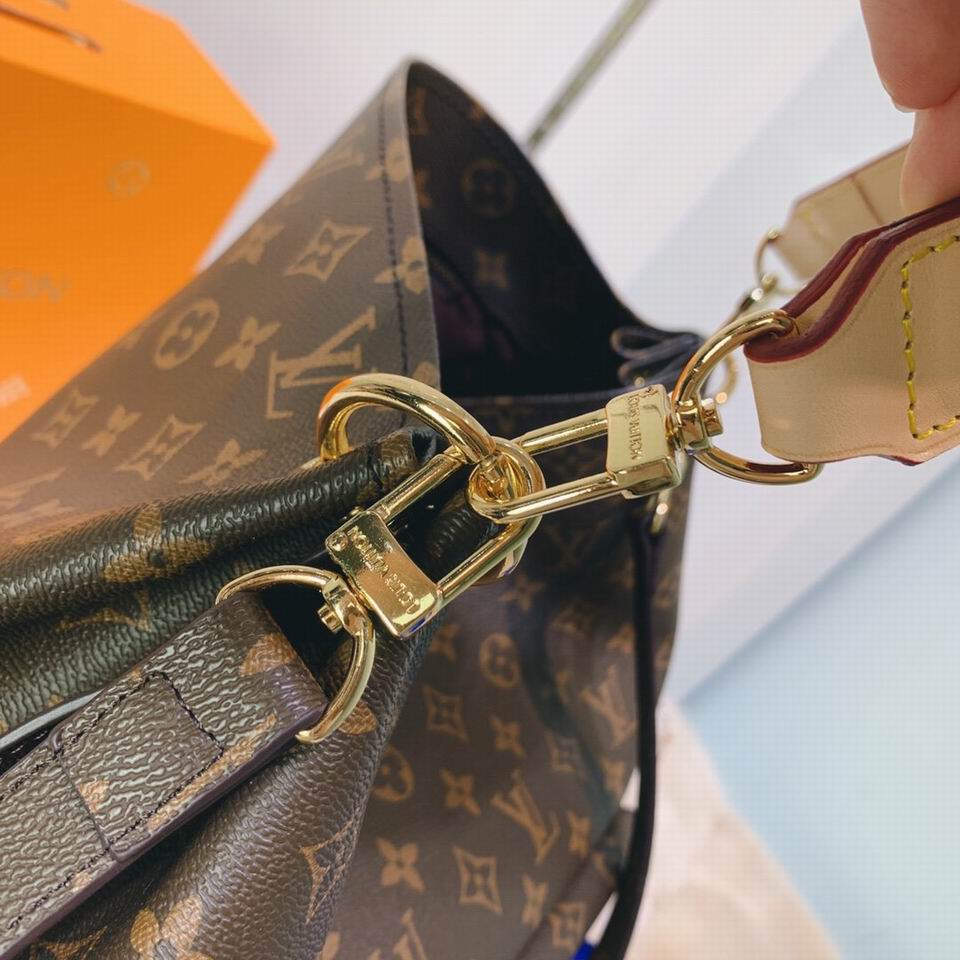 LU Bag Brown