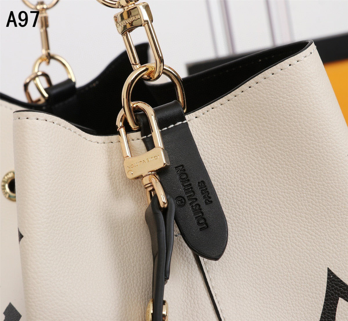 LU Neo Leather E Bag