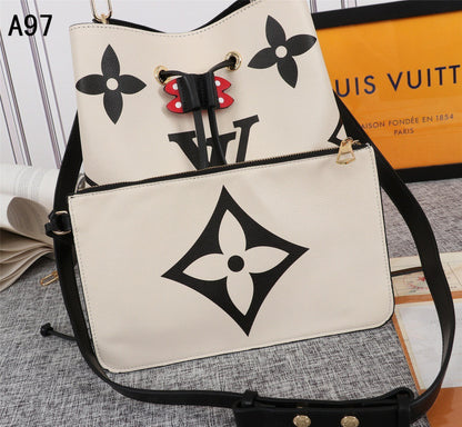 LU Neo Leather E Bag
