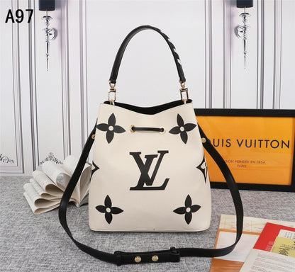 LU Neo Leather E Bag