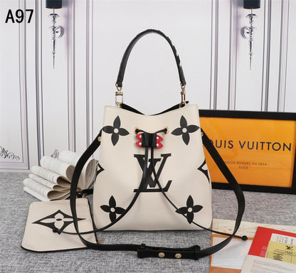 LU Neo Leather E Bag