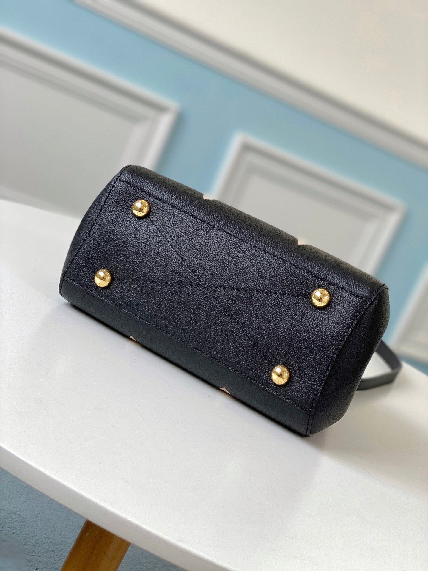 LU Bag Black Logo