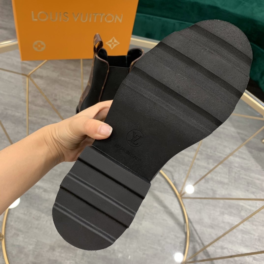 LU Boots  Black