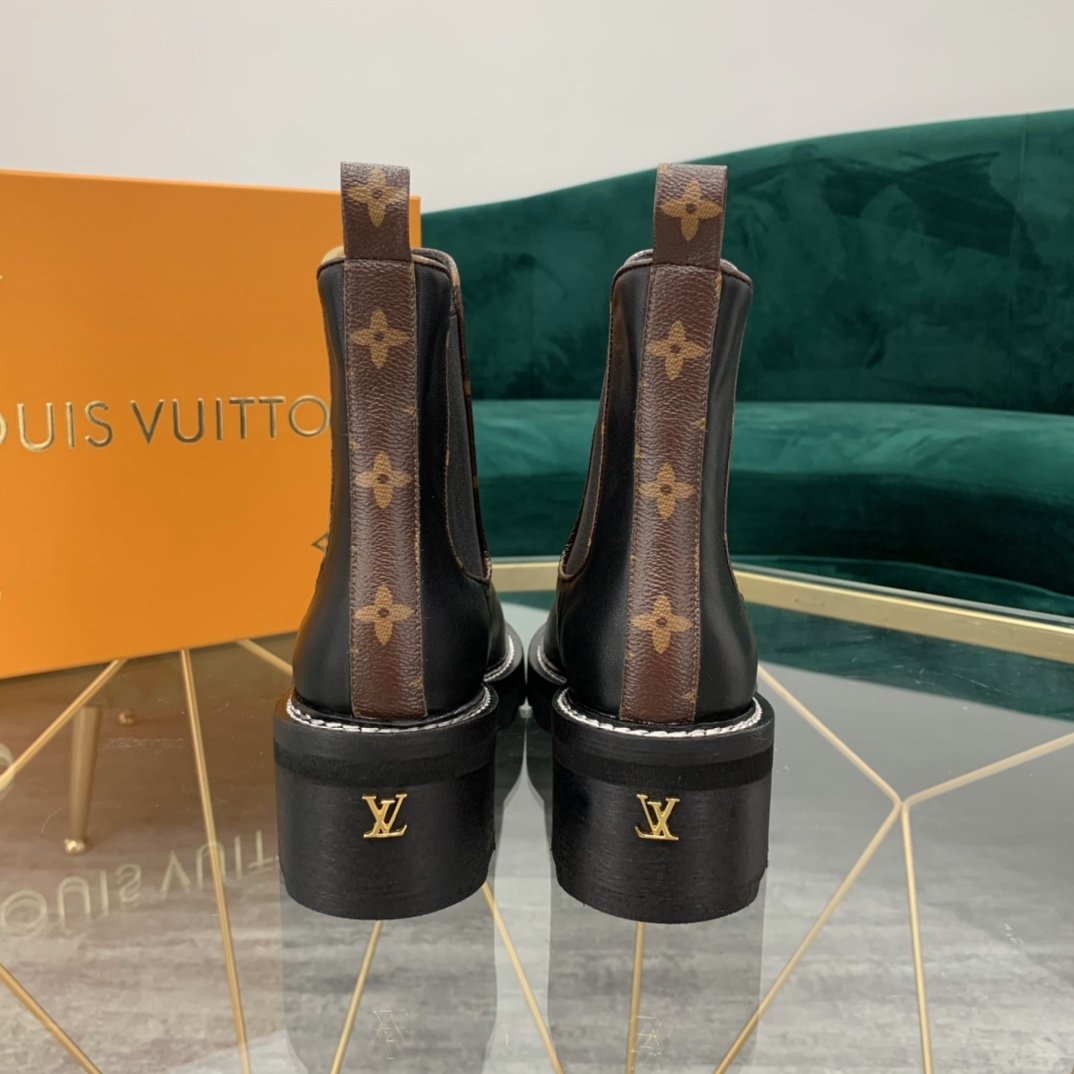 LU Boots  Black