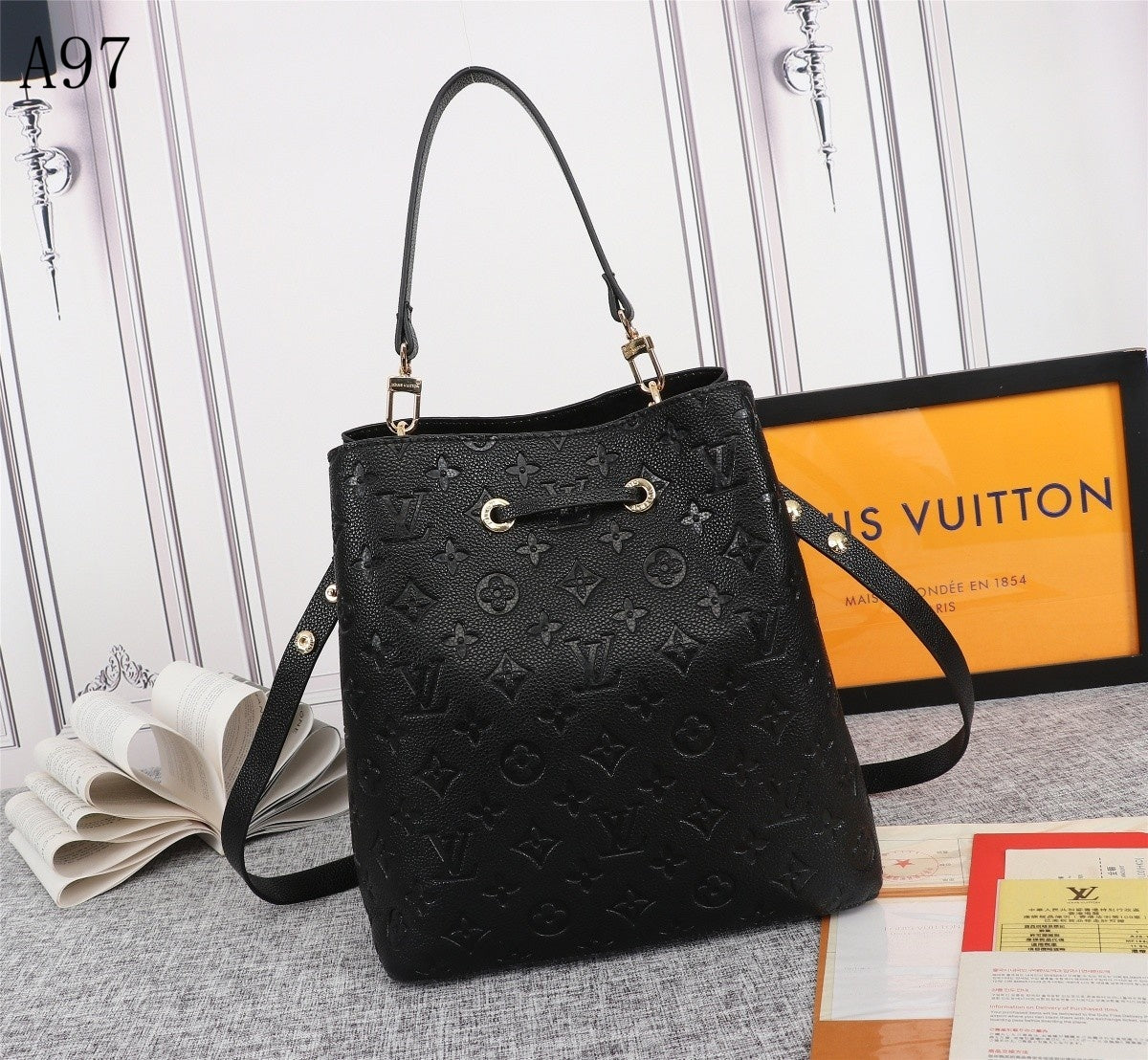 LU Bag Neonoe 26 cm