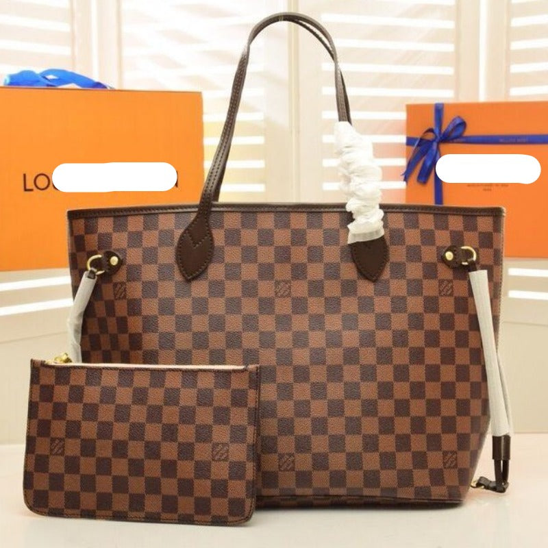 LU Never Leather E Bag