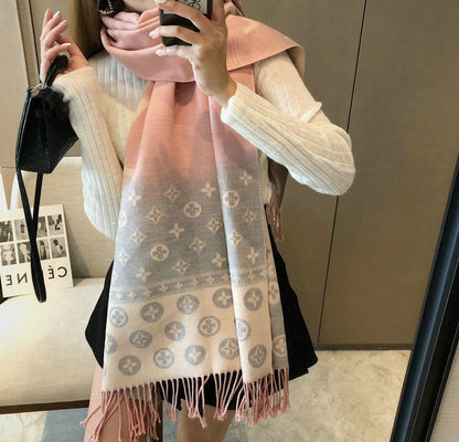 LU  Scarf