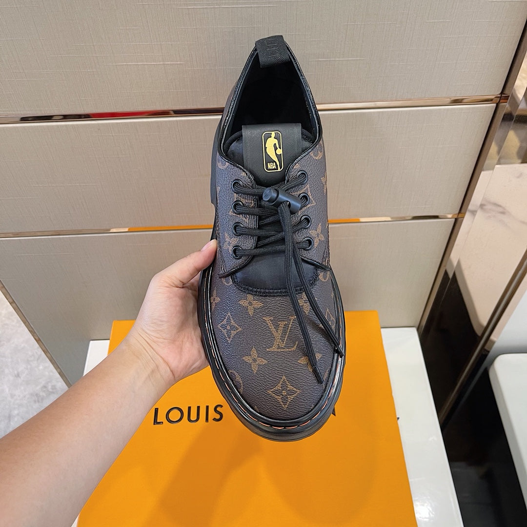 LU  Shoes Man