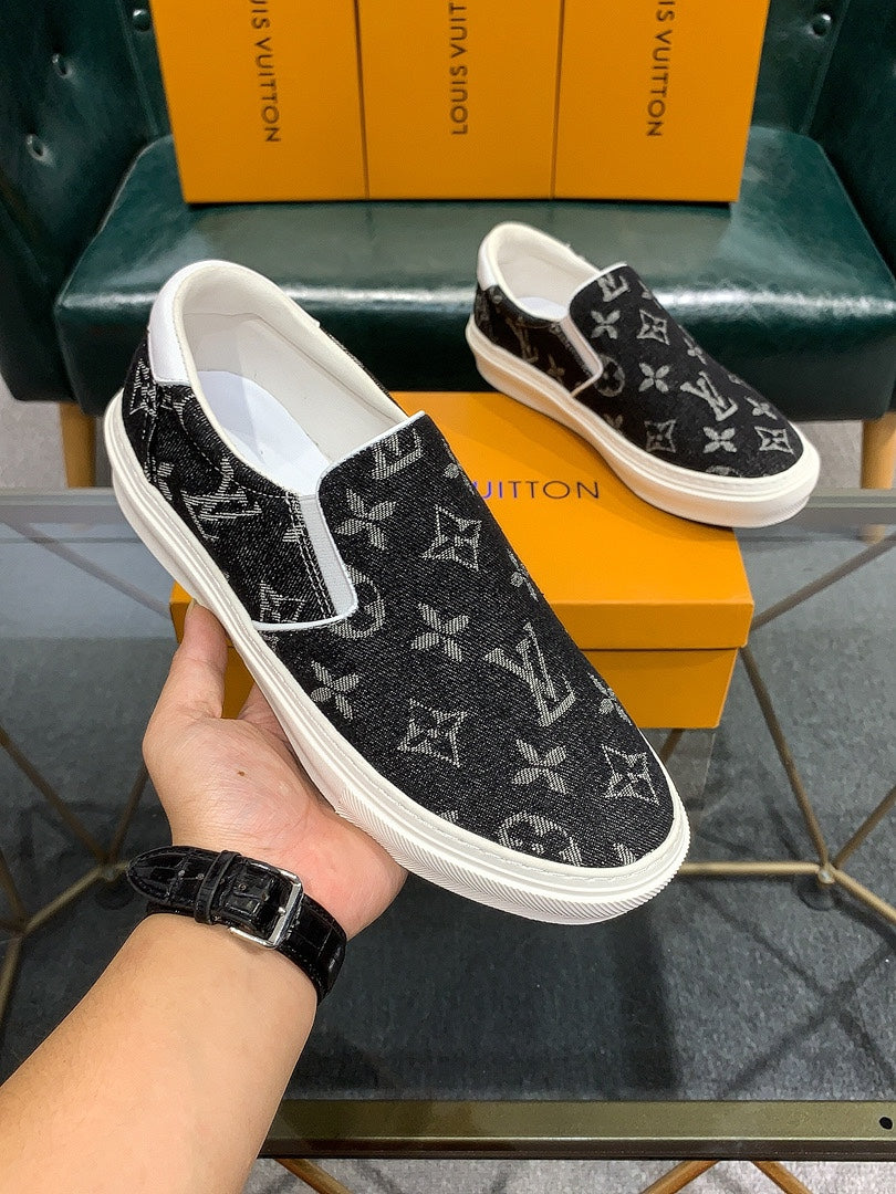 LU Sneakers  Slip On