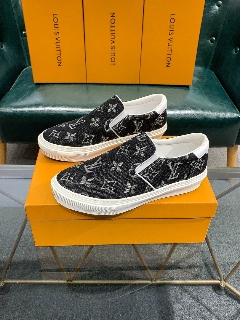 LU Sneakers  Slip On